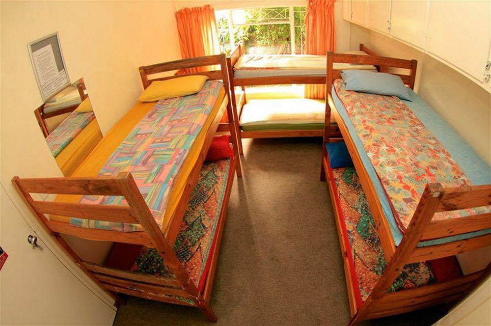 Хостел Jeffreys Bay Backpackers Экстерьер фото