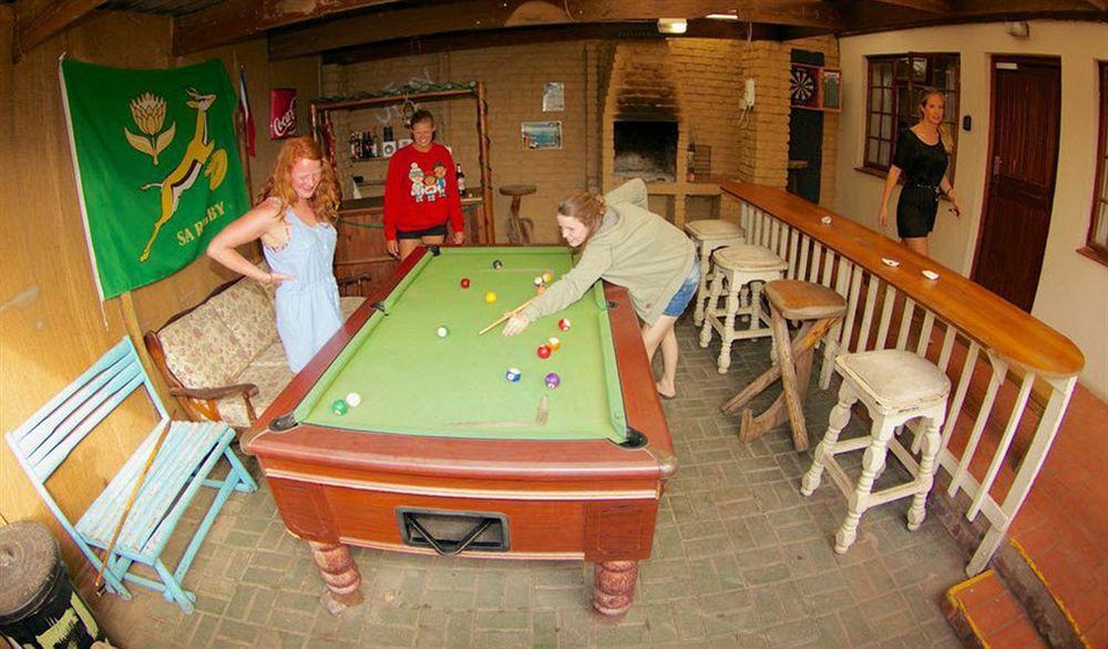 Хостел Jeffreys Bay Backpackers Экстерьер фото