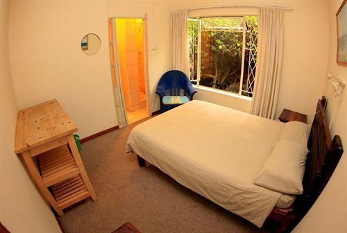 Хостел Jeffreys Bay Backpackers Экстерьер фото