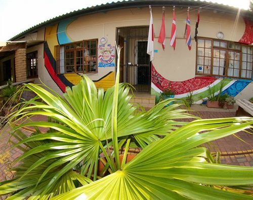Хостел Jeffreys Bay Backpackers Экстерьер фото